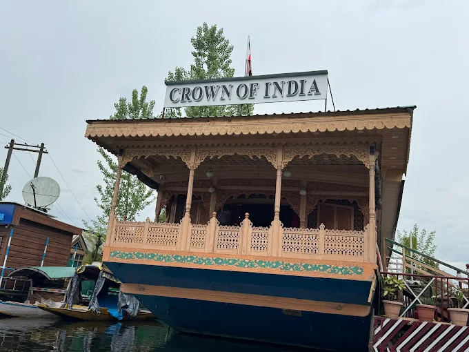 Dal Lake View